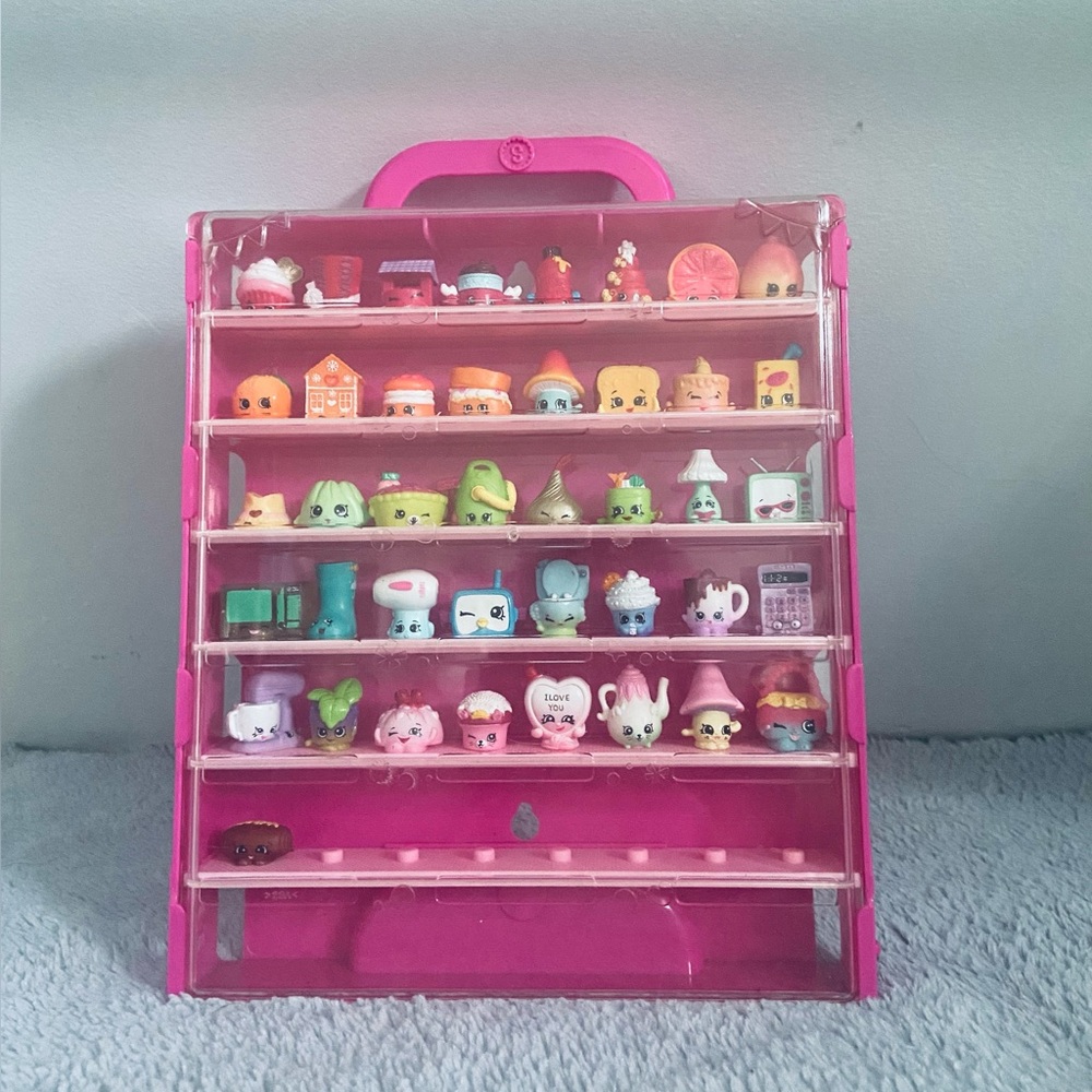 Shopkins collector case in pink